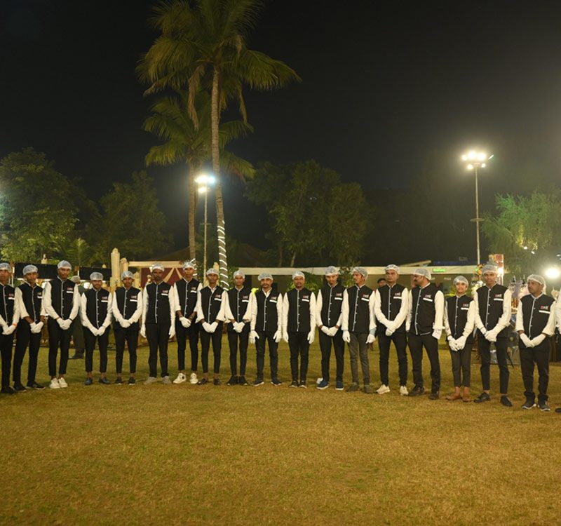 Catering-Team--3